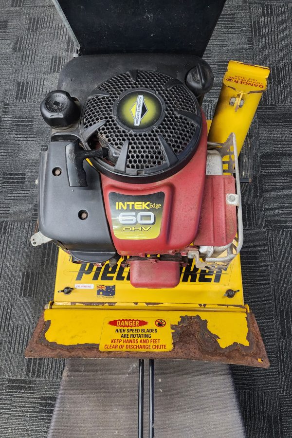 Greenfield 'The Piece Maker 45'  Briggs and Stratton Diamond 60 with Catcher - IP365700 - Image 5