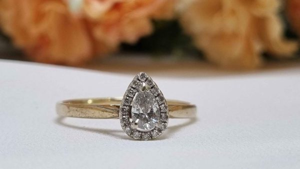 Ladies 9ct Yellow Gold Pear Diamond Halo Ring TW292564 - Image 27