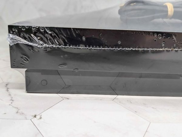 Microsoft Xbox One X 1TB Console - BP365881 - Image 7