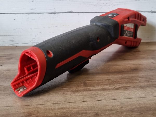Milwaukee 12V Pipe Cutter TW366961 - Image 8