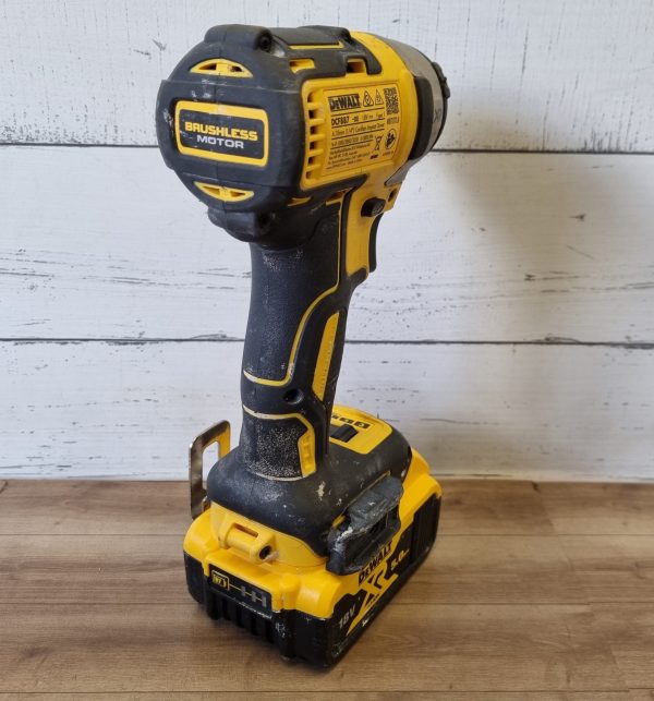 DeWalt 18V Impact Driver TW355686 - Image 8