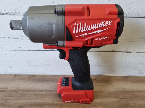 Milwaukee 18V Impact Wrench TW366954 - Image 5