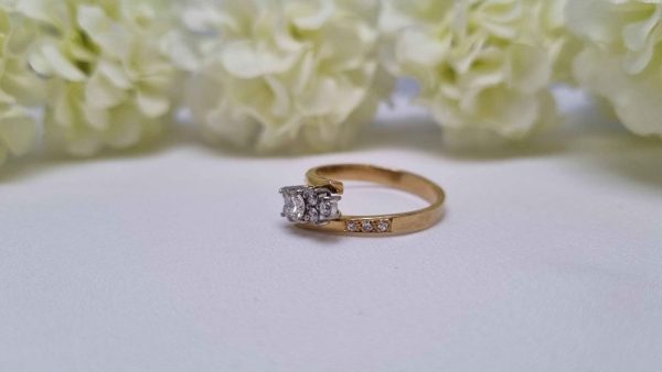 18ct Yellow Gold Diamond Bypass Ring TW309774 - Image 33