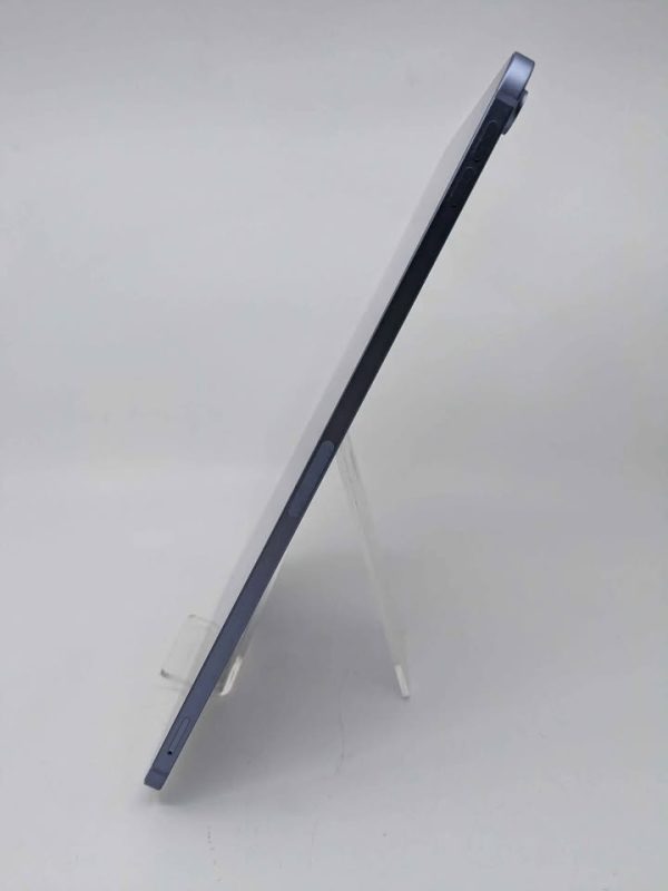 iPad Air (5th Gen) - BL355384 - Image 10