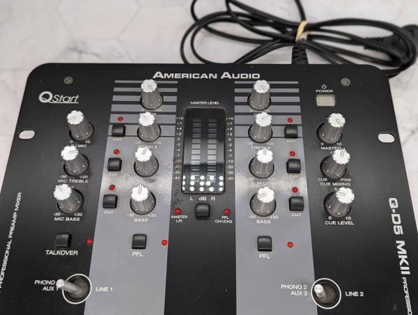 American Audio Professional Preamp Mixer (Q-D5 MKII) - BP366146 - Image 2
