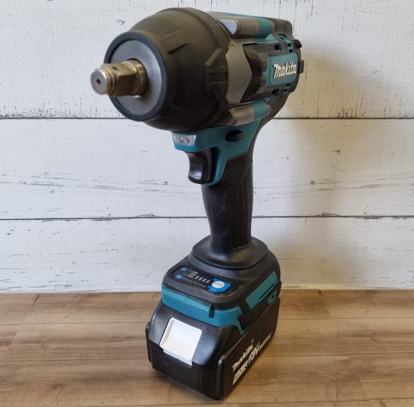 Makita 18V Impact Wrench TW366933 - Image 7
