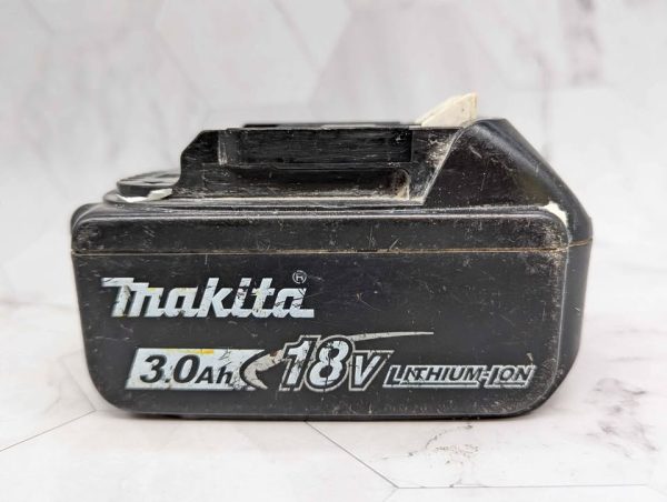 Makita 18V 3.0Ah Battery - BP367496 - Image 4