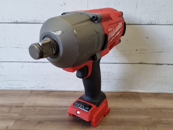 Milwaukee 18V Impact Wrench TW366954 - Image 7