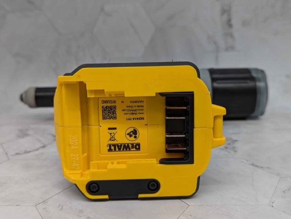DeWalt 18V 6.4mm Brushless Rivet Tool Skin-Only (DCF414) - BP367273 - Image 5