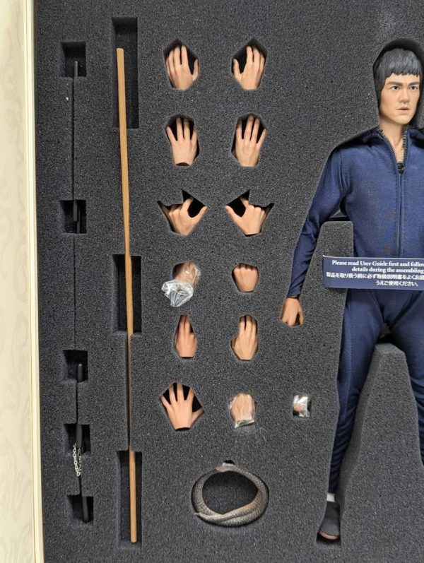 Hot Toys 1/6 Scale Bruce Lee Enter The Dragon Collectable Figure - BP367867 - Image 7