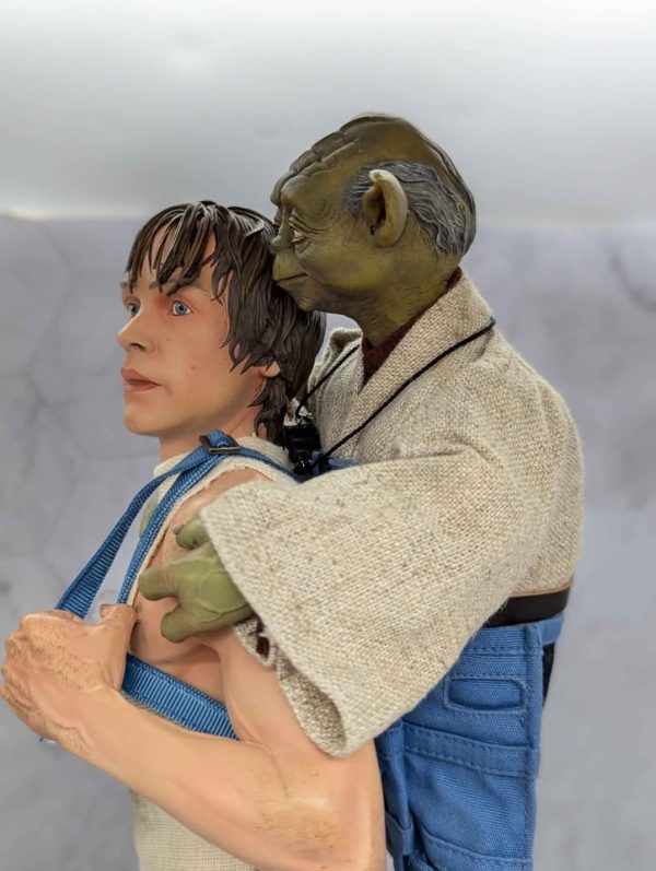 Sideshow Star Wars Luke Skywalker & Yoda Premium Format Figure Collectable - BP367862 - Image 7