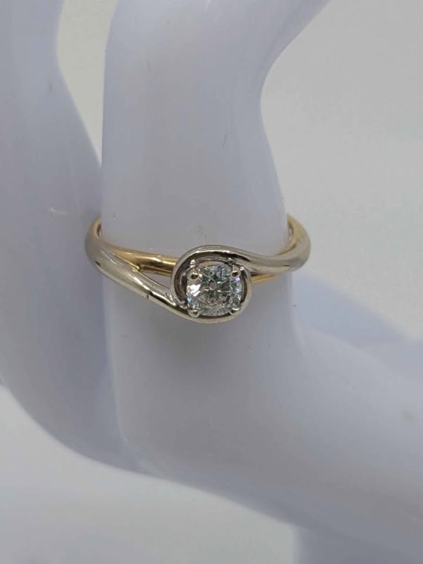 Ladies 14ct Yellow Gold Diamond Solitaire Ring - BL239808 - Image 5