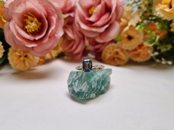 9ct Yellow Gold Diamond and Topaz Dress Ring TW330689 - Image 19