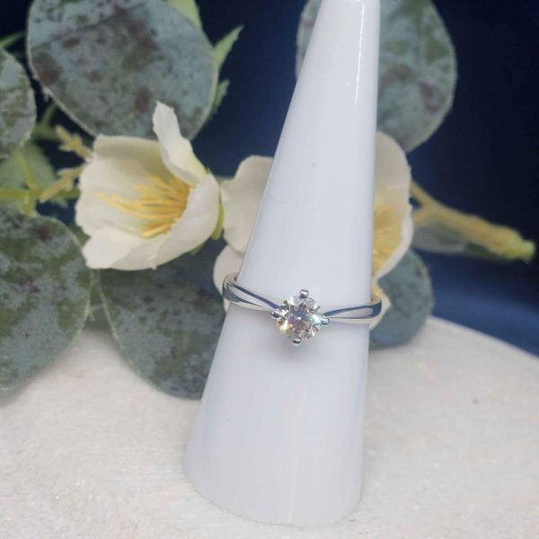 **VALUATED** Ladies 18ct white gold solitaire lab grown diamond ring #GN305859 - Image 23