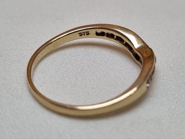 9ct Yellow Gold Channel Set Wishbone Ring TW367215 - Image 7