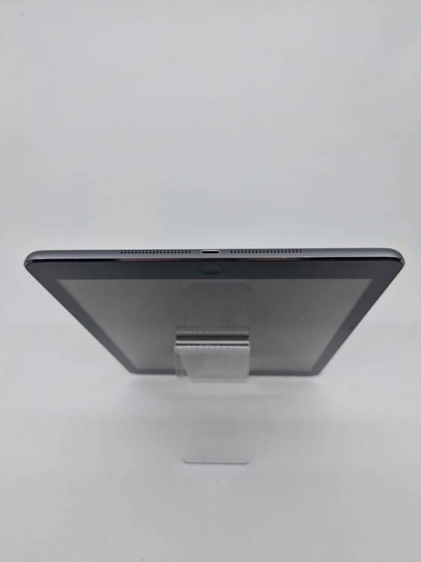 iPad Air - BL351803 - Image 9