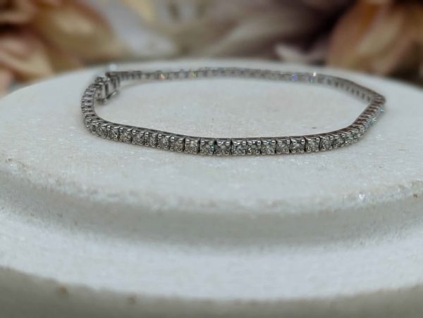Ladies 9CT White Gold Diamond Tennis Bracelet (8.0gms) - BP366443 - Image 5
