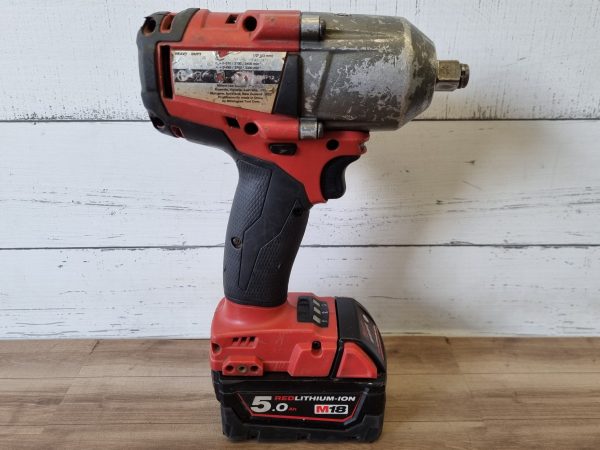 Milwaukee 18V Impact Wrench TW364044 - Image 2