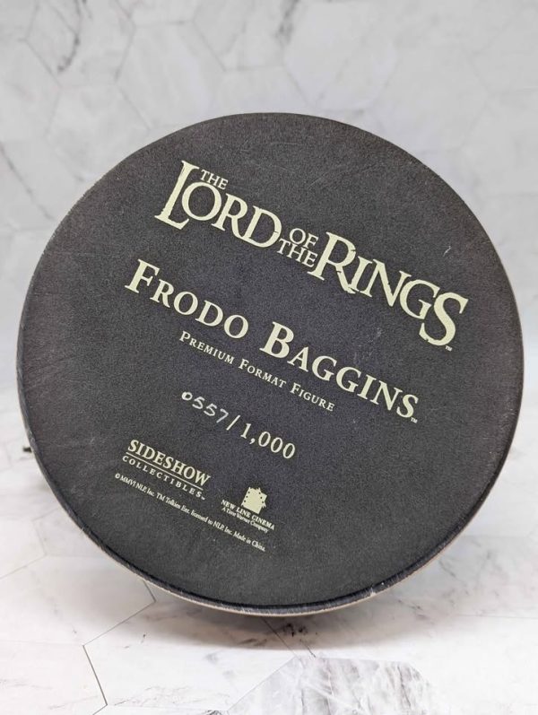 Sideshow Lord of the Rings Frodo Baggins 1:4 Premium Format Figure - BP367871 - Image 10