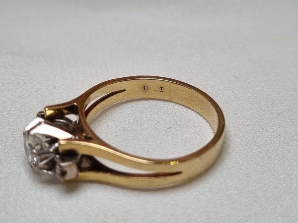 18ct Yellow and White Gold Diamond Ring TW342101 - Image 19