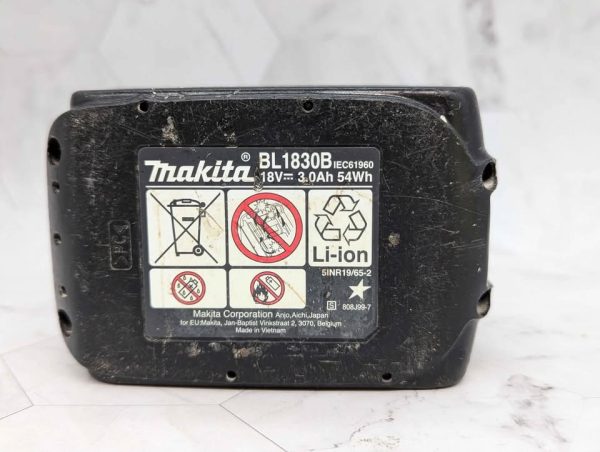 Makita 18V 3.0Ah Battery - BP367496 - Image 5