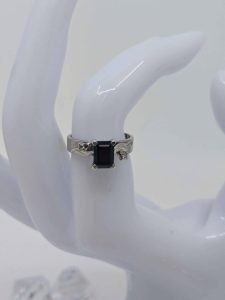 Ladies 18ct White Gold Sapphire & Diamond Dress Ring - BL270082