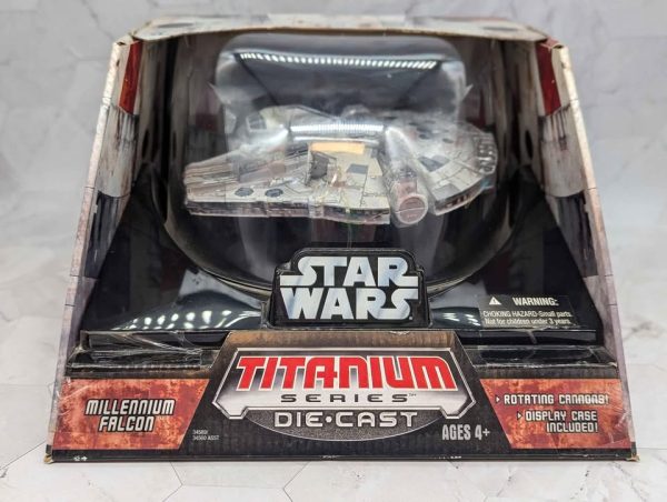 Star Wars Titanium Series Die•Cast Millennium Falcon Collectable - BP365088 - Image 3