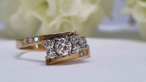 18ct Yellow Gold Diamond Bypass Ring TW309774 - Image 35