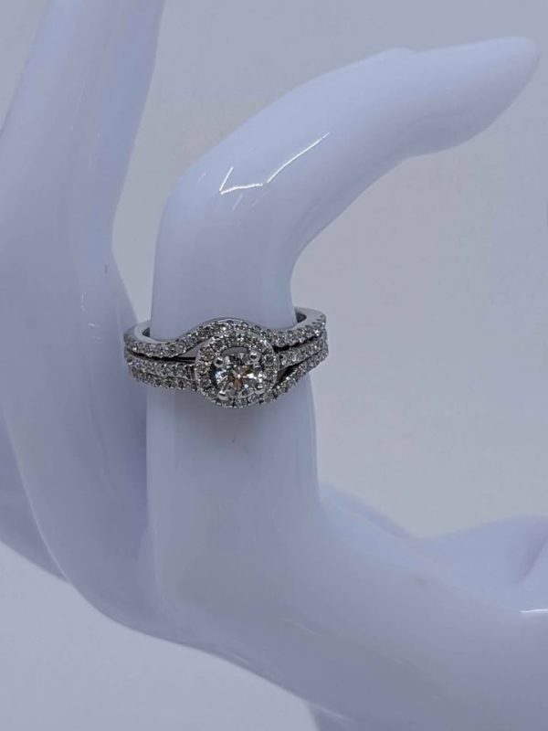 18ct White Gold Bridal Set - BL259772 - Image 14