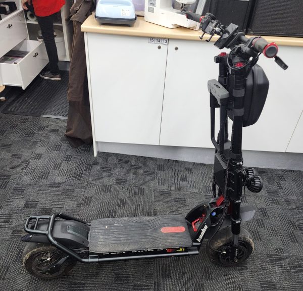 Kaabo Wolf King GT Electric Scooter w/ Charger - IP369089 - Image 9