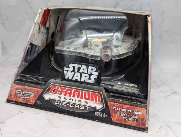 Star Wars Titanium Series Die•Cast Millennium Falcon Collectable - BP365088