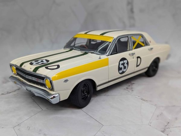 Classic Carlectables 1:18 1967 XR GT Ford Falcon Model Car - BP365197