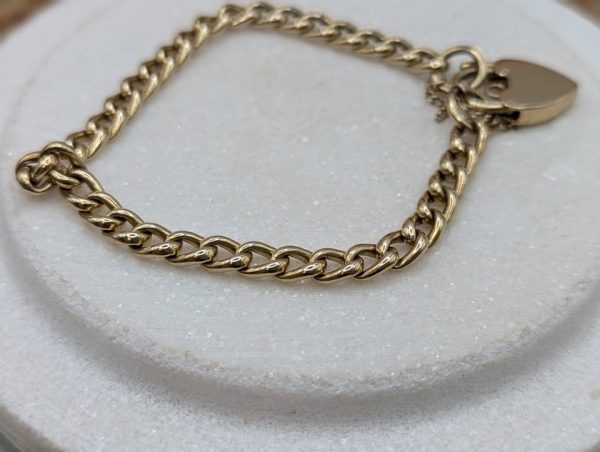 Ladies 9CT Yellow Gold Heart Padlock Curblink Bracelet (14.1gms) - BP289471 - Image 5