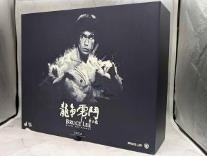 Hot Toys 1/6 Scale Bruce Lee Enter The Dragon Collectable Figure - BP367867