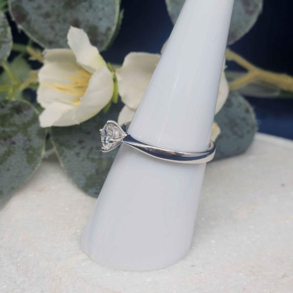 **VALUATED** Ladies 18ct white gold solitaire lab grown diamond ring #GN305859 - Image 25