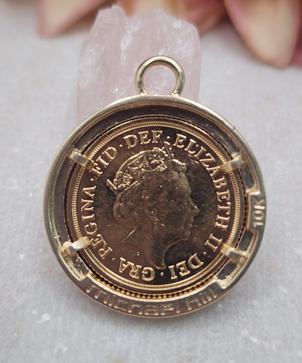 22CT Full Sovereign Pendant with 0.30 Carat TW of Diamonds in Yellow Gold - IP315937 - Image 7