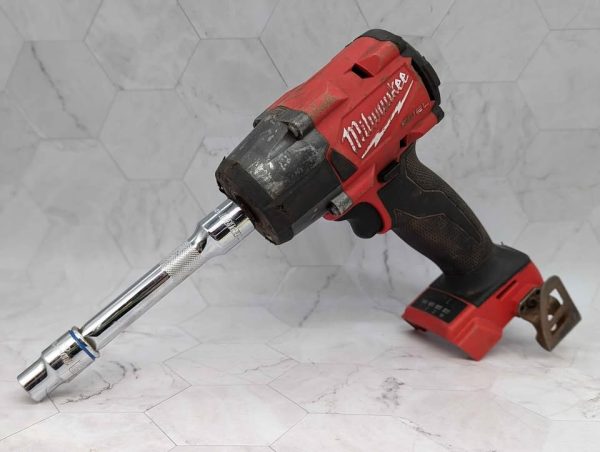 Milwaukee 18V 1/2" Impact Wrench Skin-Only w/ Socket Extension Bar - BP370945
