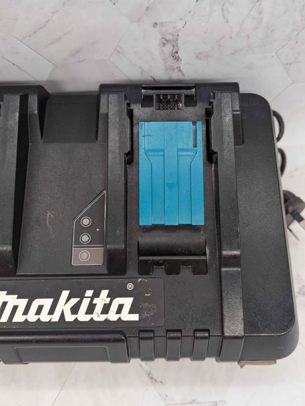Makita 18V Dual Port Battery Charger (DC18RD) - BP365724 - Image 3