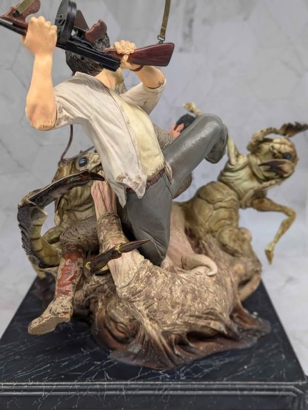 Weta Kong Jack & Denham's Ravine Struggle Statue - BP37425 - Image 7