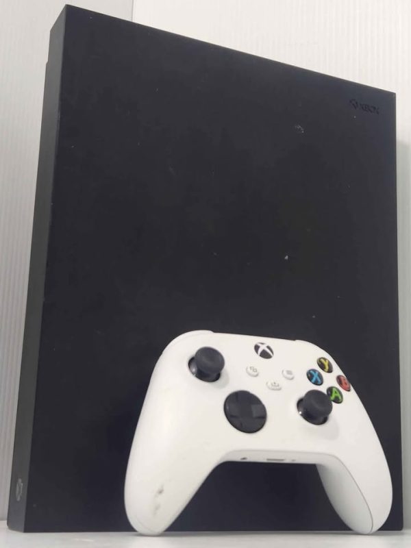 MICROSOFT XBOX ONE X CONSOLE 1TB WITH ACC #GN371575 - Image 9