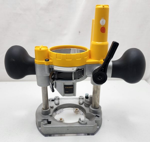 Dewalt 900W 1/4" Premium Plunge & Fixed Base Router Combination - IP353628 - Image 14