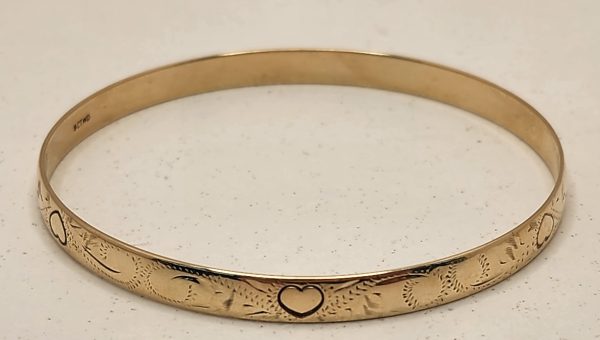 Ladies 9CT Yellow Gold Engraved Heart Design Bangle - IP347329 - Image 6