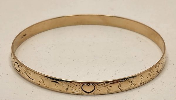 Ladies 9CT Yellow Gold Engraved Heart Design Bangle - IP347329 - Image 14