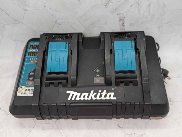 Makita 18V Dual Port Battery Charger (DC18RD) - BP365724