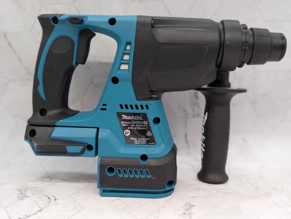 Makita 18V 24mm SDS Plus Rotary Hammer Skin-Only (DHR242) - BP370161 - Image 4
