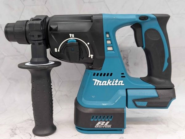 Makita 18V 24mm SDS Plus Rotary Hammer Skin-Only (DHR242) - BP370161 - Image 2
