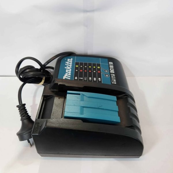 MAKITA 18V BATTERY CHARGER #GN360590 - Image 6