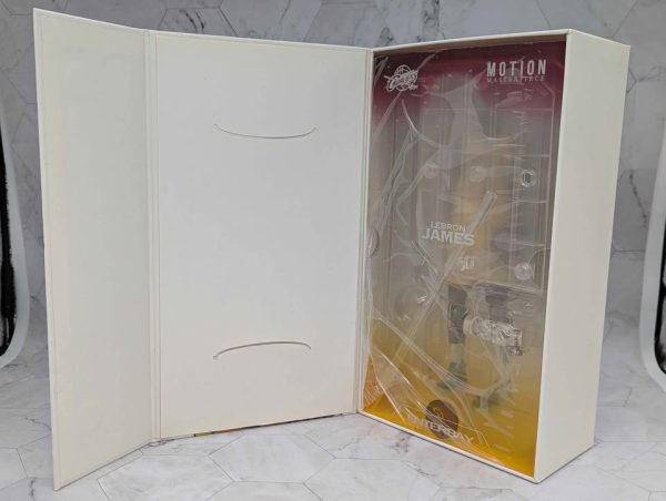 Enterbay "Series 1" 1/9 Scale LeBron James Model Figure - BP375468 - Image 3