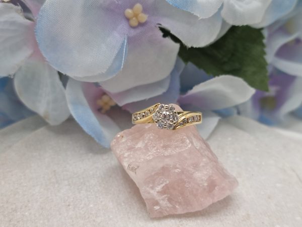 Ladies 18CT Yellow Gold Diamond Cluster Ring with Accredited Valuation - IP260053 - Image 7