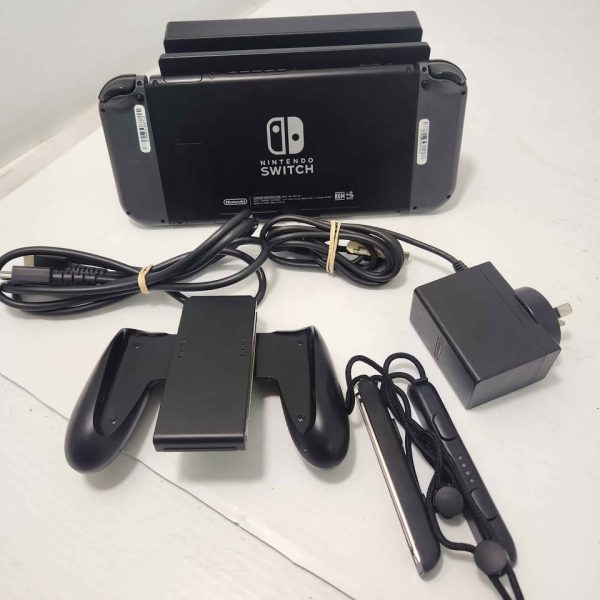NINTENDO SWITCH WITH DOCK AND LEADS #GN375157 - Image 6